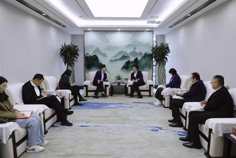 政企聯(lián)動，共謀發(fā)展新路徑！ 濟南市商務局一行到產發(fā)集團座談交流